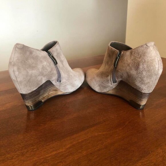 Cute Vince Camuto Suede Sand Colour Block Wedge Ankle-Boot Shoe - Picture 10 of 12